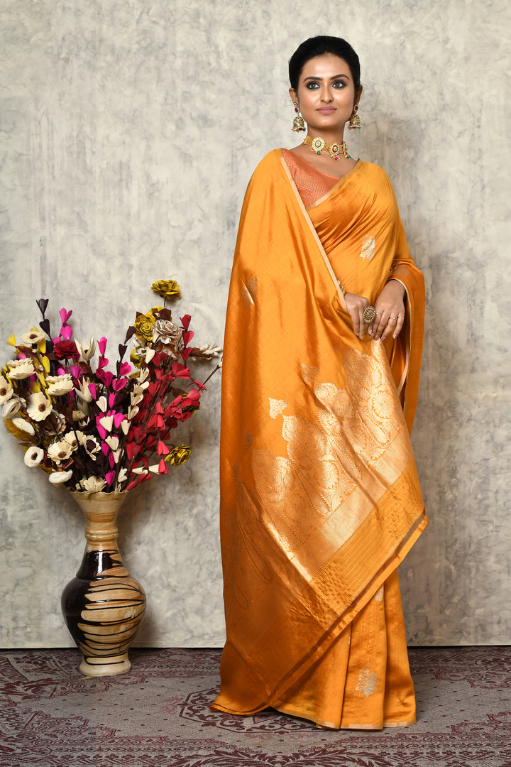 Pure Munga silk handloom saree with thin border & Banarasi kadwa booti