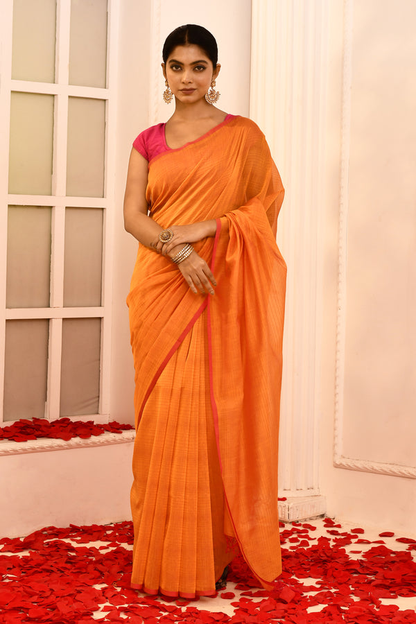 Plain Maheshwari pure handloom self-checks saree with narrow contrast pink border